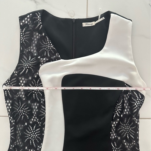 TEABERRY SLEEVELESS BLACK & WHITE DRESS  - 10 - Picture 9 of 12